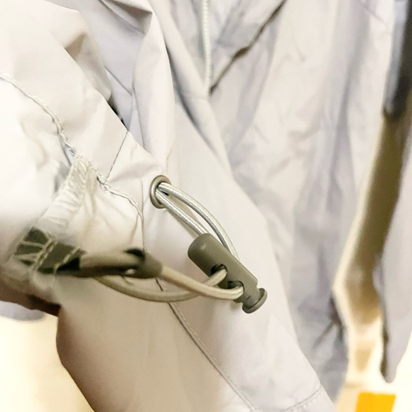 Sz XXL men Columbia windbreaker jack with hood and pockets NWT rain jacket , - Picture 6 of 11